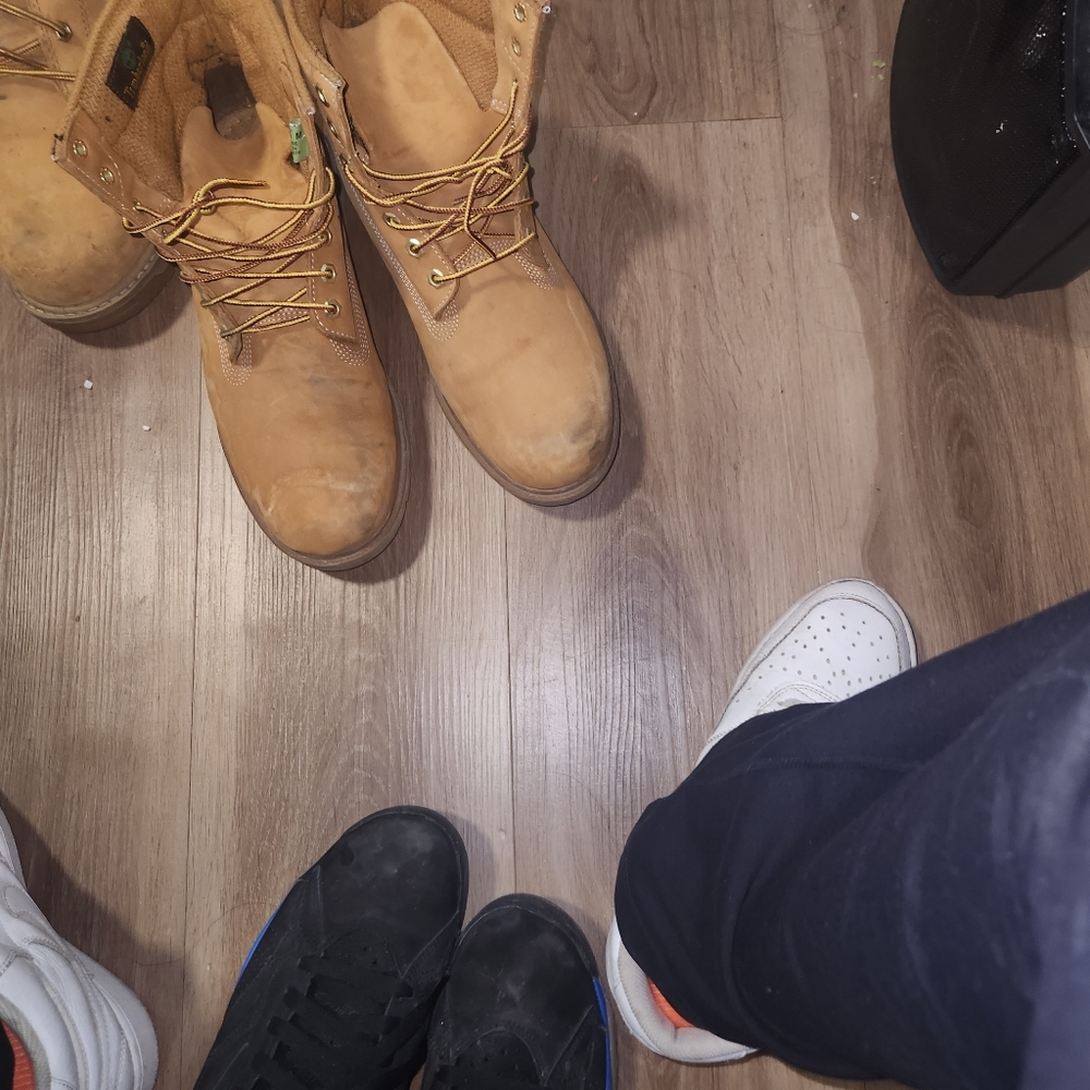 Shoe - Picture 1 of 1
